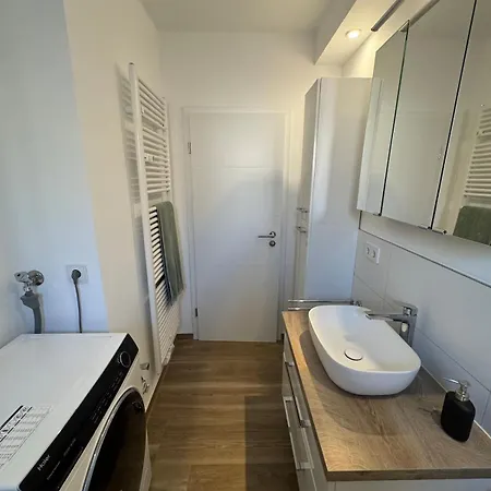 Modern Eingerichtete In Zentraler Lage